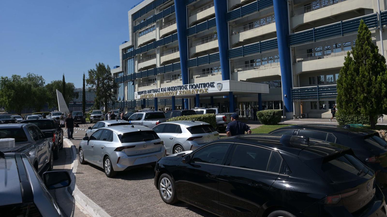 Το λιμενικό πήρε 44 νέα Ford Ranger και Opel Astra